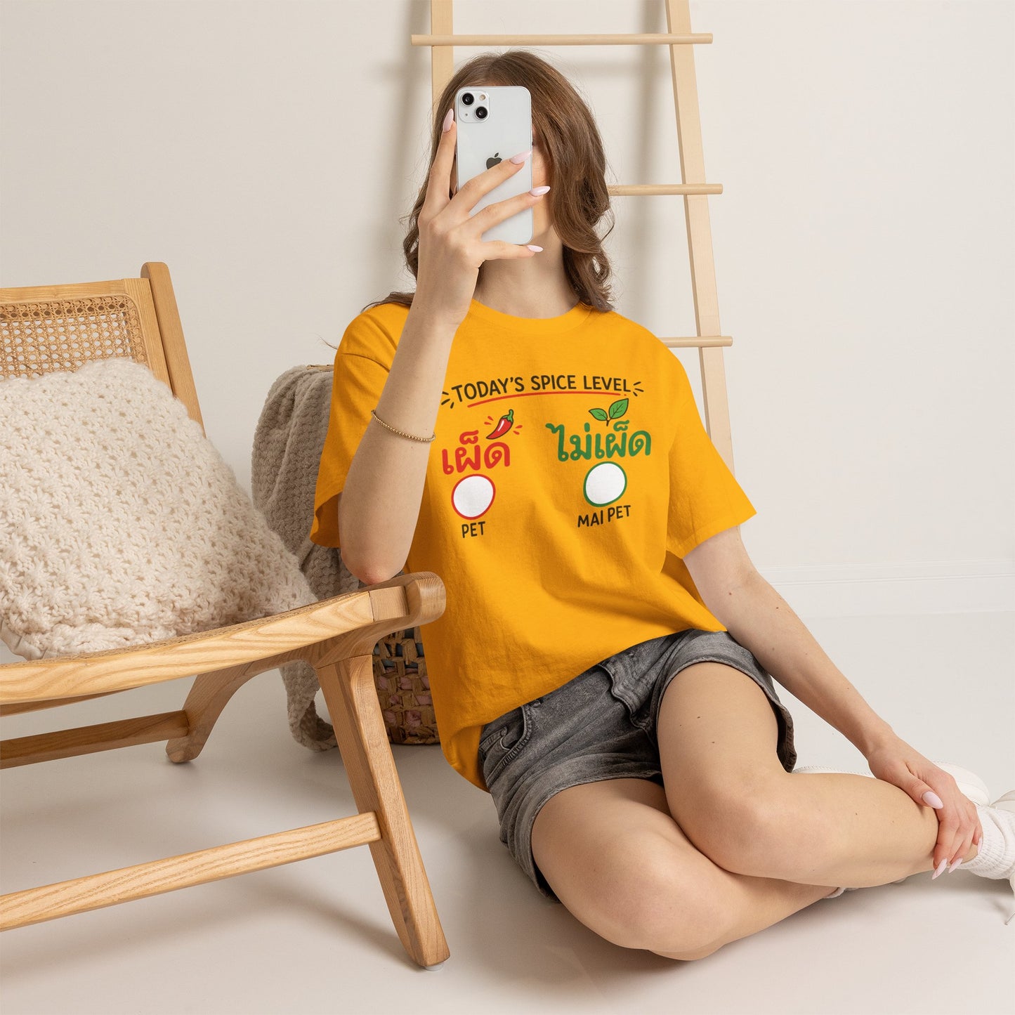 เผ็ด or ไม่เผ็ด Today's Spice Level with check box Unisex Heavy Cotton Tee